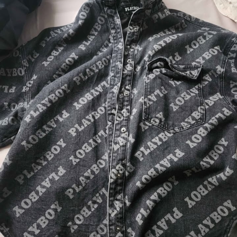 PLAYBOY Charcoal Logo Shirt
